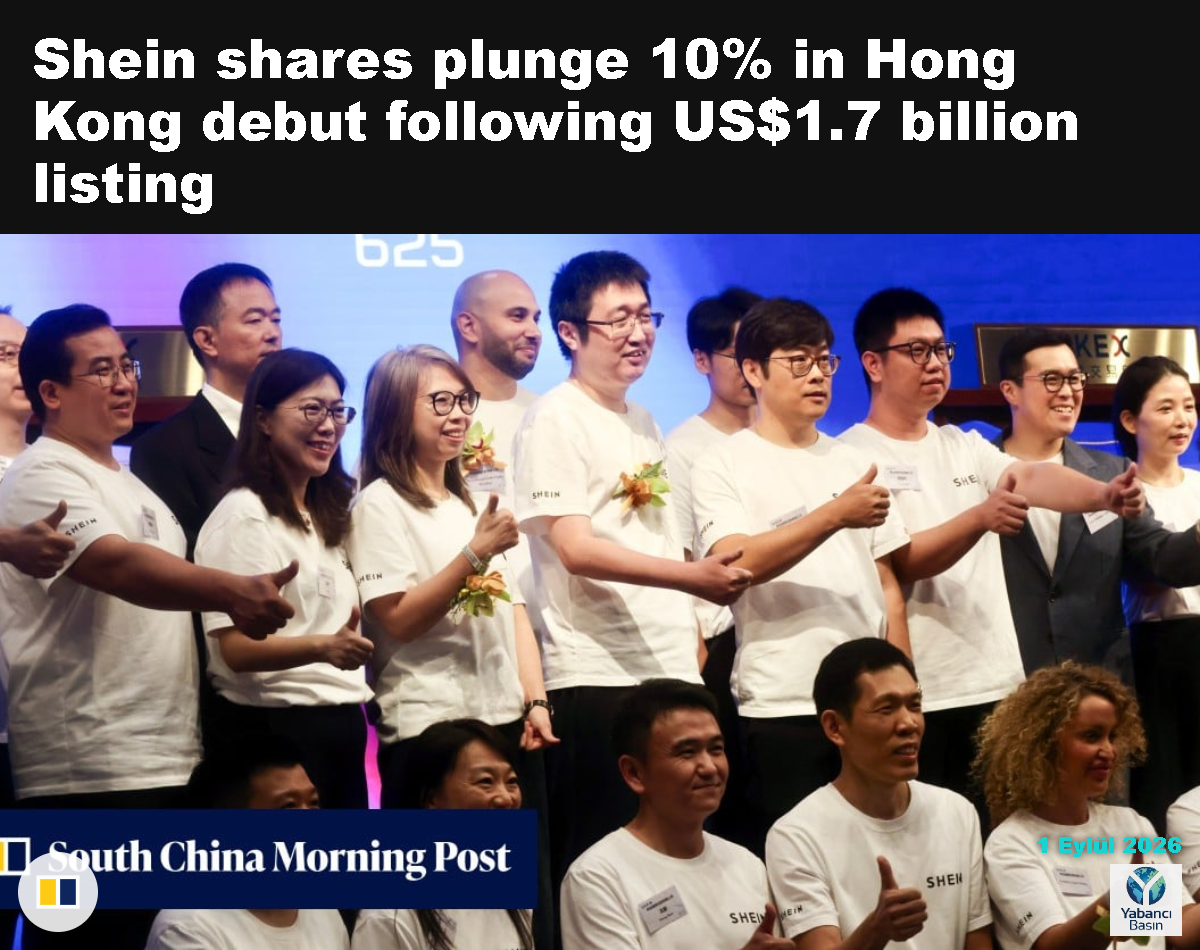 Shein Global Holdings Finans Direktörü Leigh Gui (sağda) ve Hong Kong Borsası Listeleme Komitesi Başkanı Christopher Wong, salı günü düzenlenen listeleme töreninde. Fotoğraf: Jonathan Wong