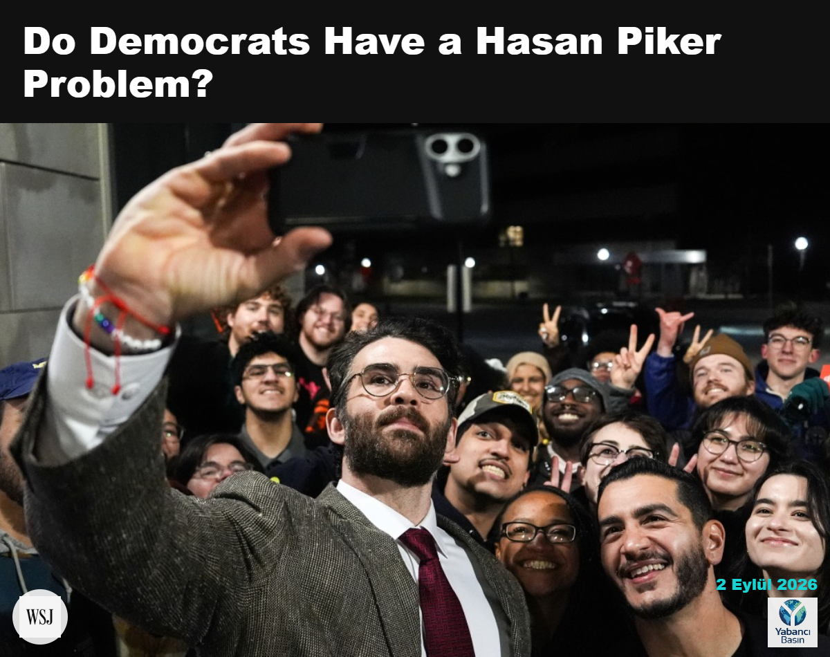 Hasan Piker, bir grup destekçisiyle selfie çekiyor. JULIA DEMAREE NIKHINSON/AP