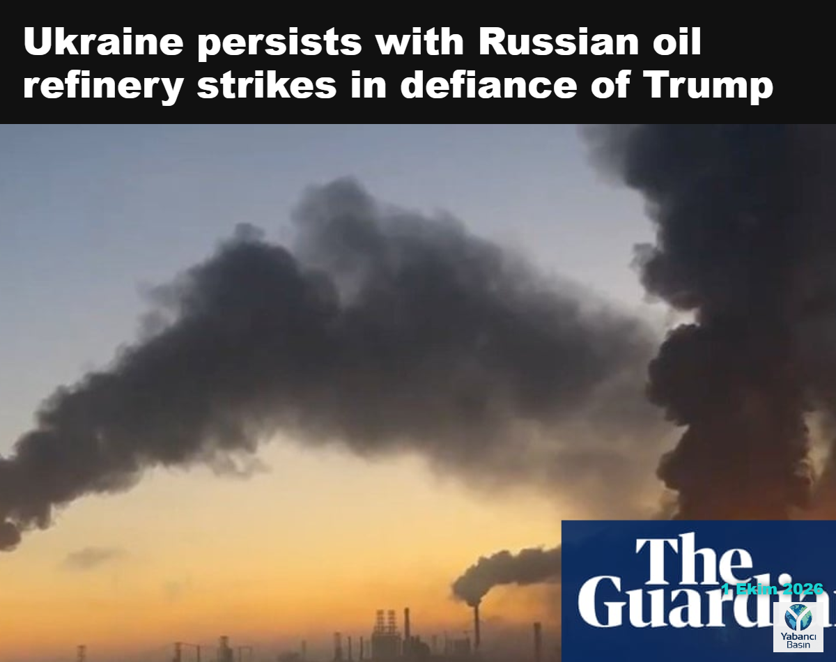 Ukrayna’nın geçen ay düzenlediği dron saldırılarının ardından Moskova’da yanan bir petrol rafinerisi. Fotoğraf: EyePress News/Shutterstock