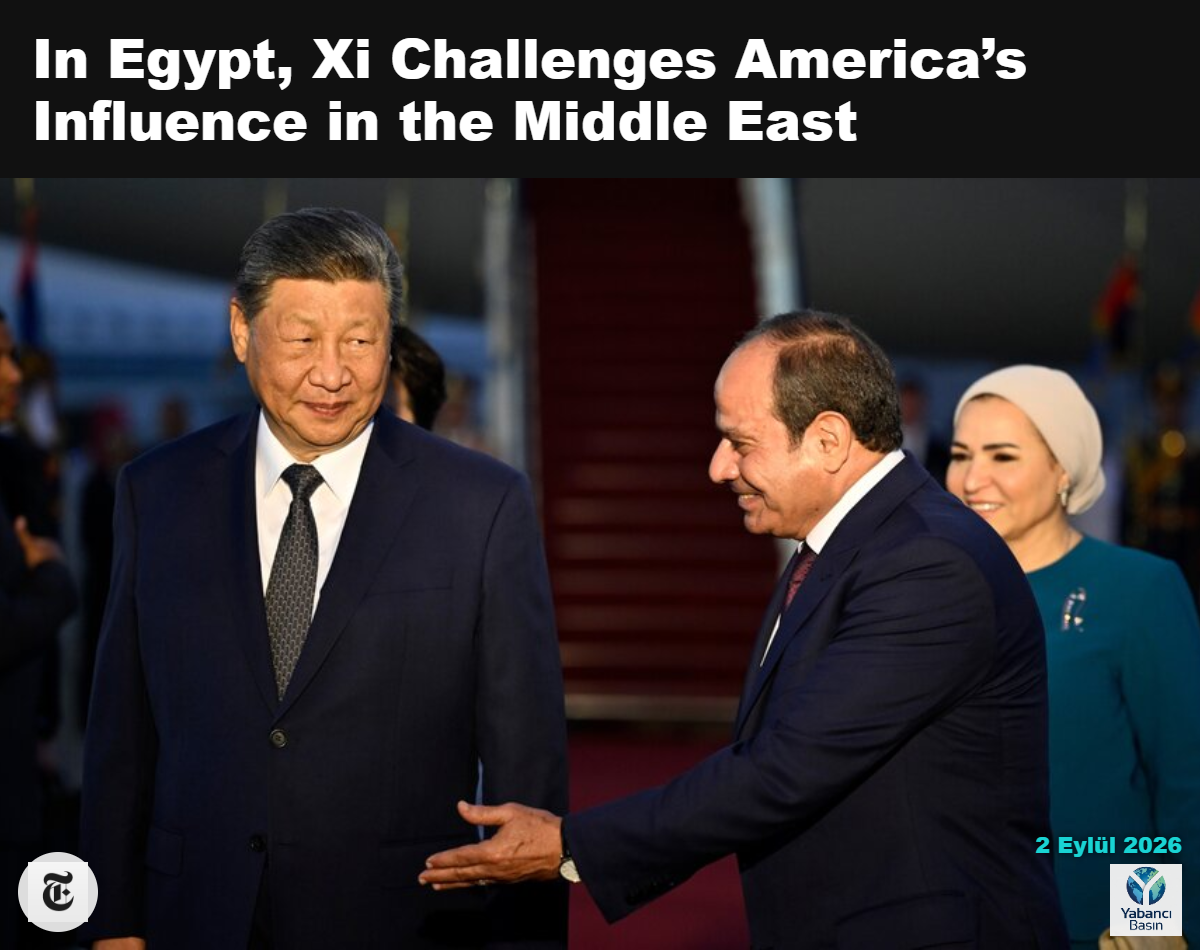 Çin Devlet Başkanı Xi Jinping, salı günü Kahire Uluslararası Havalimanı’nda Mısır Cumhurbaşkanı Abdülfettah es-Sisi tarafından karşılandı. Eşleri Peng Liyuan ve Entissar Amer arkalarından yürüdü. Khaled Desouki/Pool