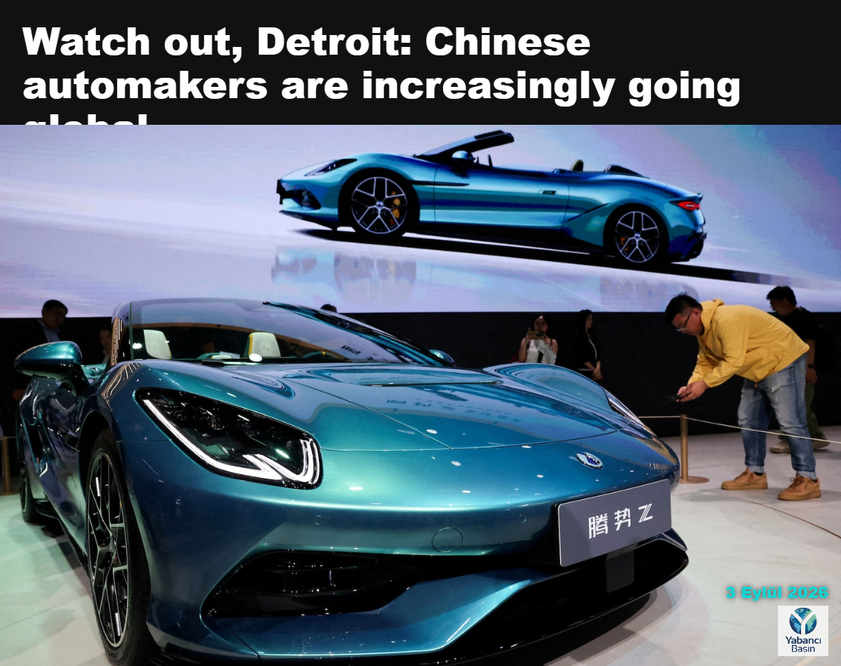 BYD’nin lüks markası Denza tarafından üretilen Z Convertible elektrikli araç, nisan ayında Pekin Uluslararası Otomotiv Fuarı’nda sergileniyor. (Maxim Shemetov/Reuters)