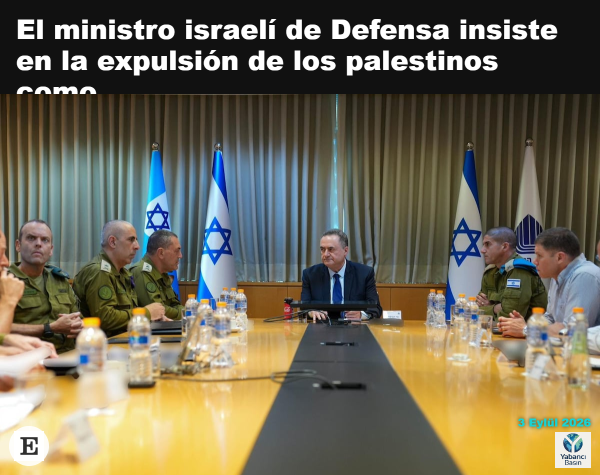 Israel Katz, geçen nisan ayında Tel Aviv’de güvenlik yönetimiyle yaptığı toplantıda. İsrail Savunma Bakanlığı/Anadolu/Getty Images