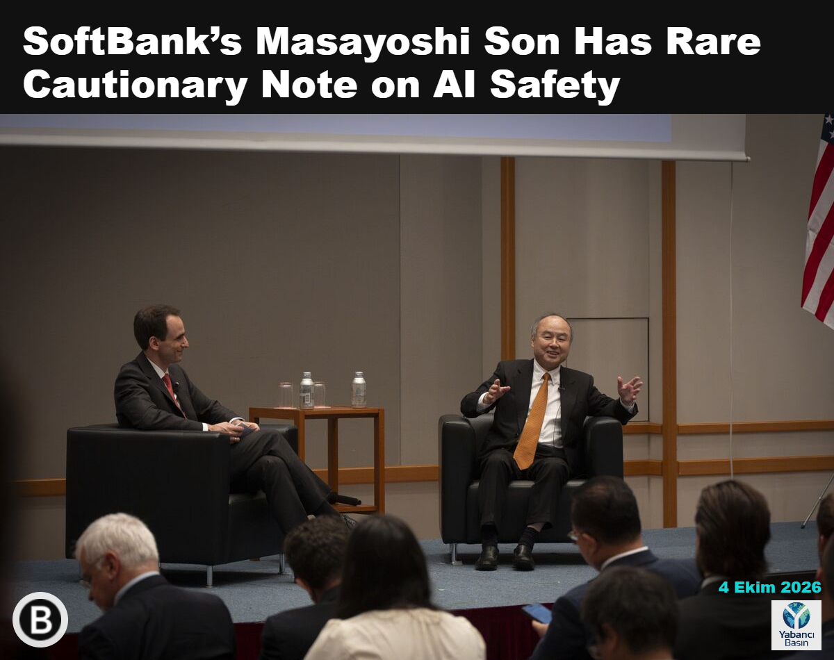 Masayoshi Son, 4 Ekim’de Kyoto’da Michael Kratsios ile birlikte. Fotoğraf: Fred Mery/Bloomberg