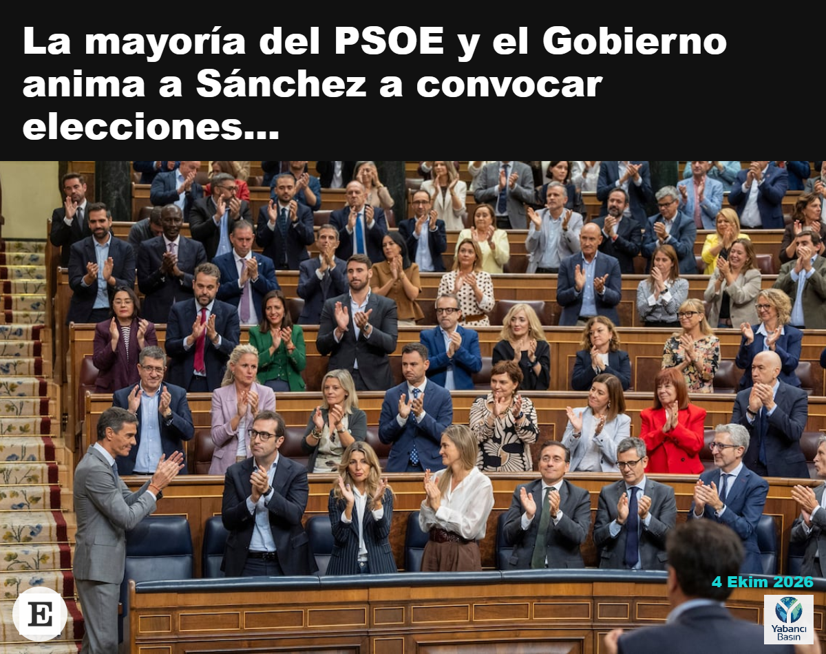 Pedro Sánchez, Kongre’ye gelişinde PSOE sıralarının alkışlarına karşılık veriyor. Fotoğraf: Pablo Monge