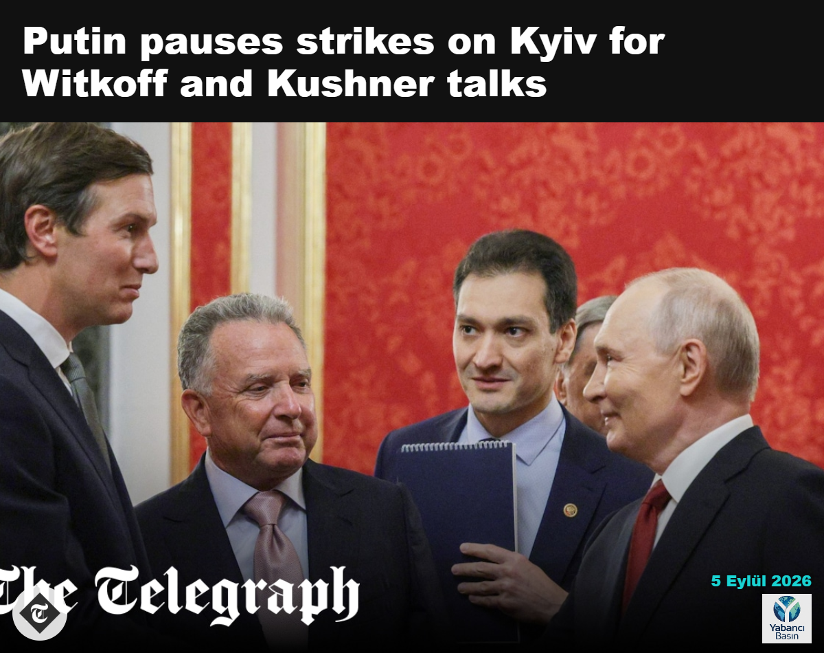 Jared Kushner solda ve Steve Witkoff, Moskova’da Vladimir Putin ile görüşüyor. Kredi: AFP via Getty Images