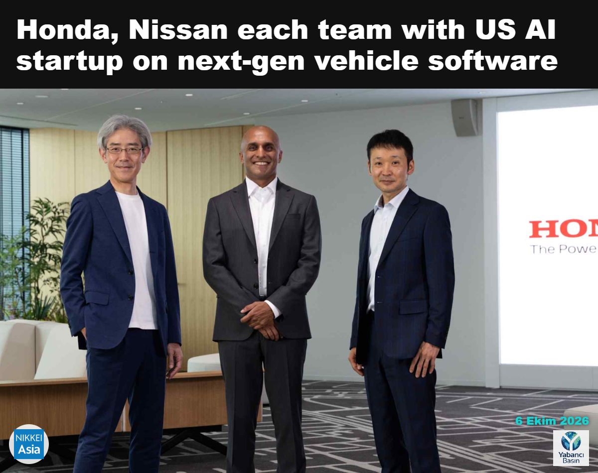 Honda'nın SDV Araştırma ve Geliştirme Merkezi Başkan Yardımcısı Shinichi Arie (sağda), Applied Intuition Üst Yöneticisi Qasar Younis (ortada) ve Honda yöneticisi Mahito Shikama.