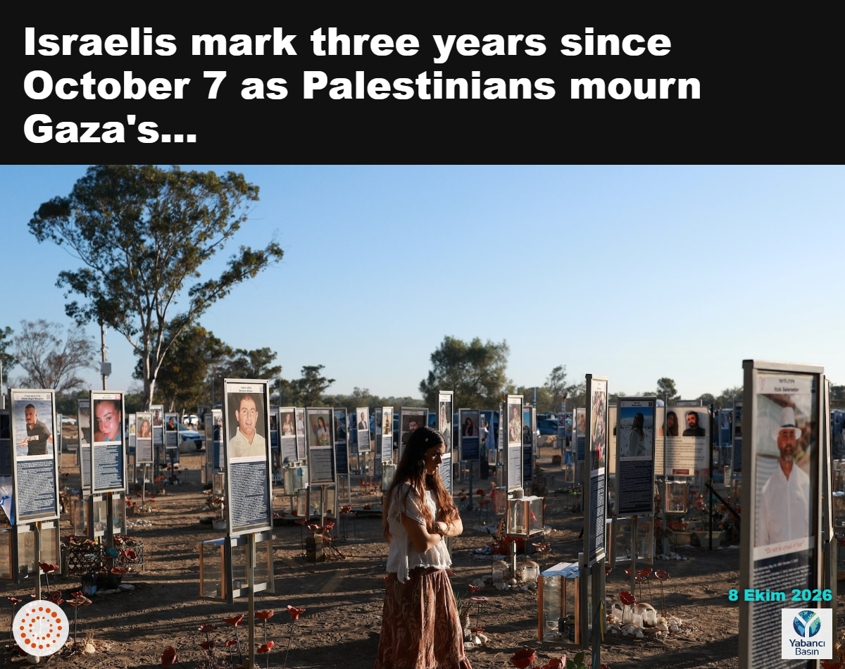 Bir kadın, Hamas öncülüğündeki 7 Ekim 2023 saldırısında insanların öldürüldüğü ve kaçırıldığı Nova müzik festivalinin alanını, saldırının üçüncü yıl dönümünde ziyaret ediyor; Re’im yakınları, güney İsrail, 7 Ekim 2026. REUTERS/Ronen Zvulun