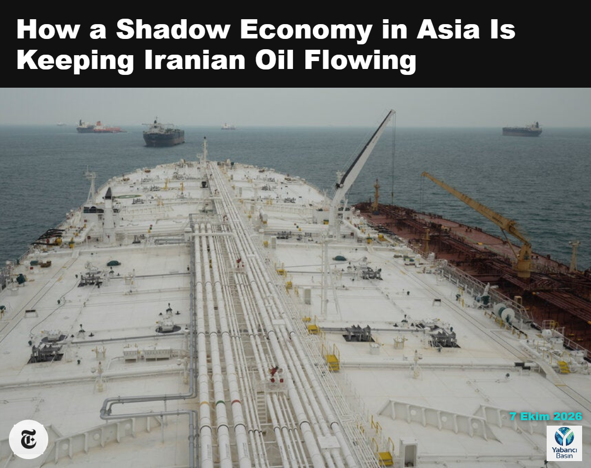 Eylül ayında Malezya’nın Johor eyaleti açıklarındaki yoğun trafikli sularda yüzer depolama olarak kullanılan bir tanker. Ore Huiying / The New York Times