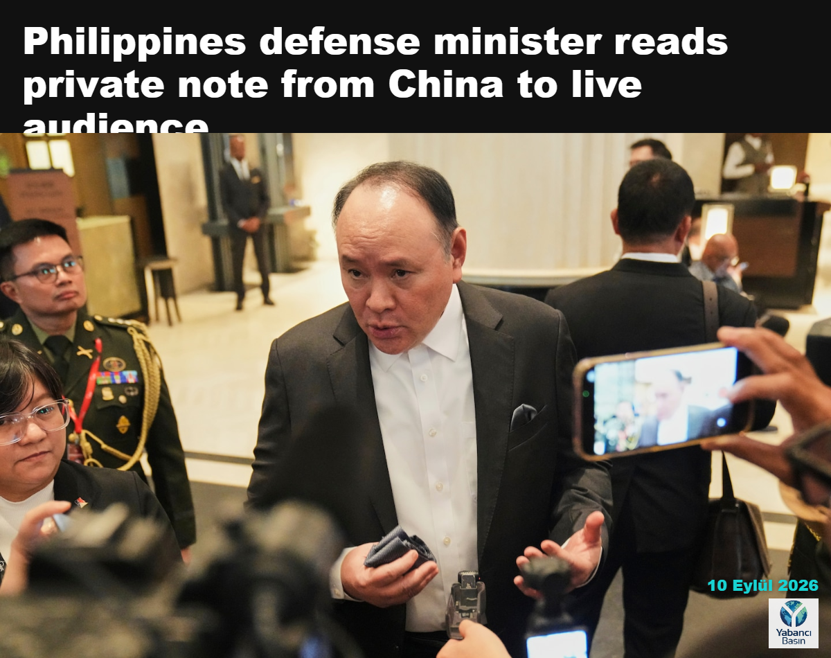 Mayıs ayında Filipinler Savunma Bakanı Gilberto Teodoro Jr. (Achmad Ibrahim/AP)