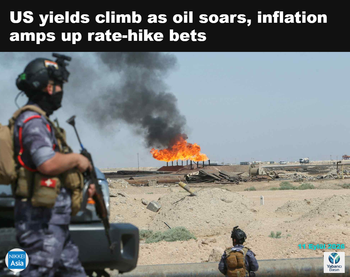 Irak'taki Rumaila petrol sahasında gaz alevleri yanıyor. Varil başına 100 doların üzerindeki petrol fiyatları enflasyon endişelerini artırdı. © Reuters