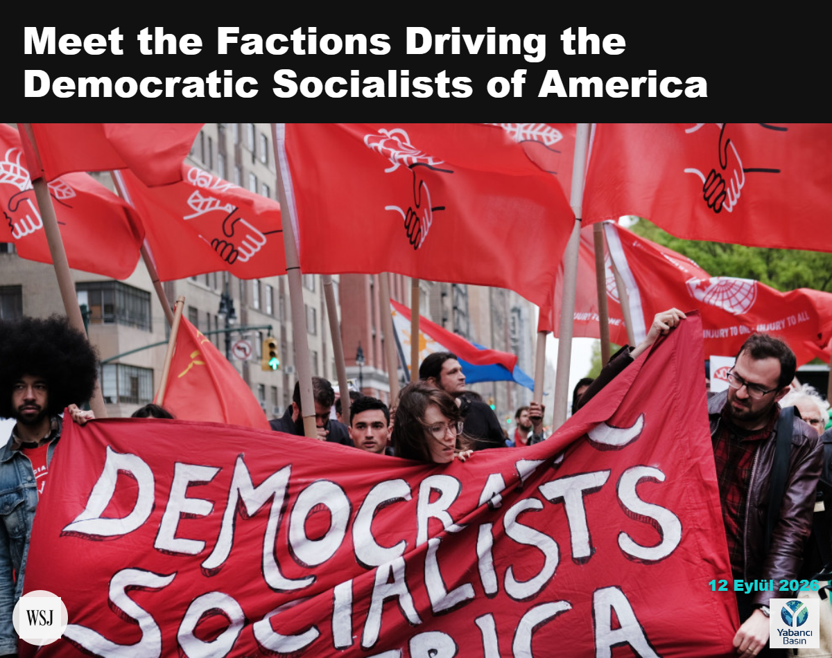 2019’da New York’ta Mayıs Günü’nde Trump’a ait bir binanın önünde Demokratik Sosyalistler Amerika üyeleri. SPENCER PLATT/GETTY IMAGES
