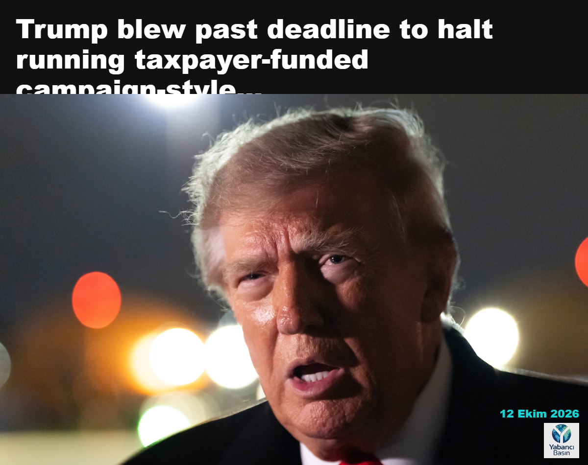 Başkan Donald Trump, cumartesi günü Maryland’deki Andrews Ortak Üssü’nde gazetecilerle konuşuyor. (Alex Brandon/AP Photo/Alex Brandon)