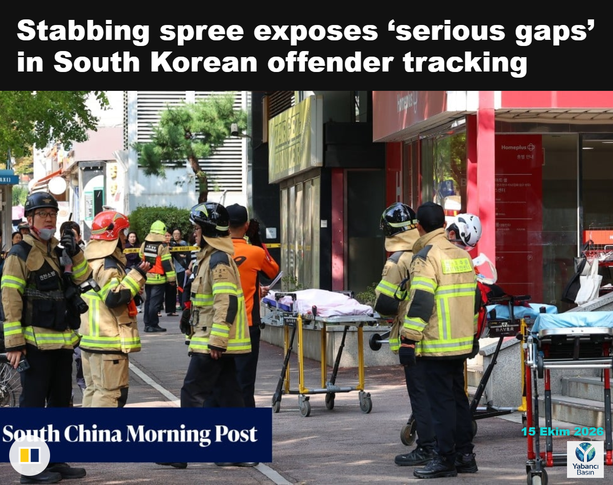 Güney Kore’nin Incheon kentinde salı günü bir süpermarkette meydana gelen bıçaklı saldırının ardından polis memurları ve itfaiyeciler olay yerine geliyor. Fotoğraf: Yonhap/AFP