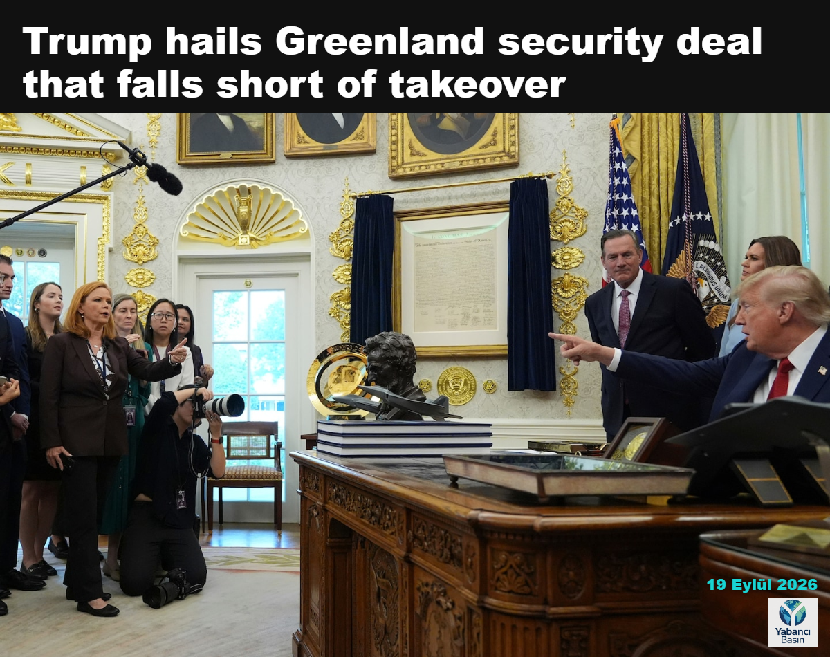 Başkan Donald Trump, cuma günü Oval Ofis’te gazetecilere konuşuyor. (AP)