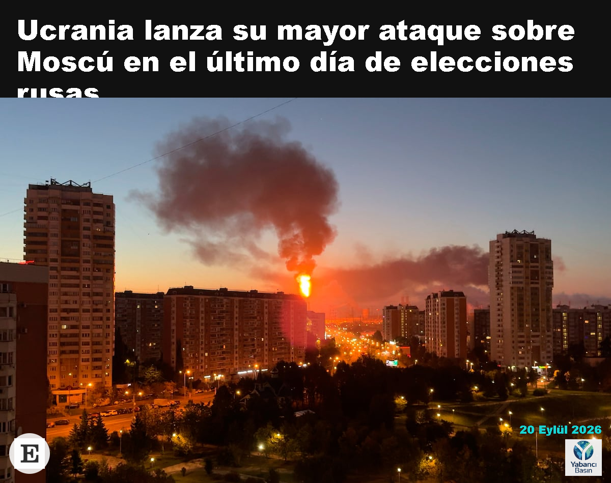 Pazar günü Ukrayna saldırısının ardından Moskova’daki bir rafinerinin üzerinde duman ve ateş sütunu. Fotoğraf: AP | Video: EPV