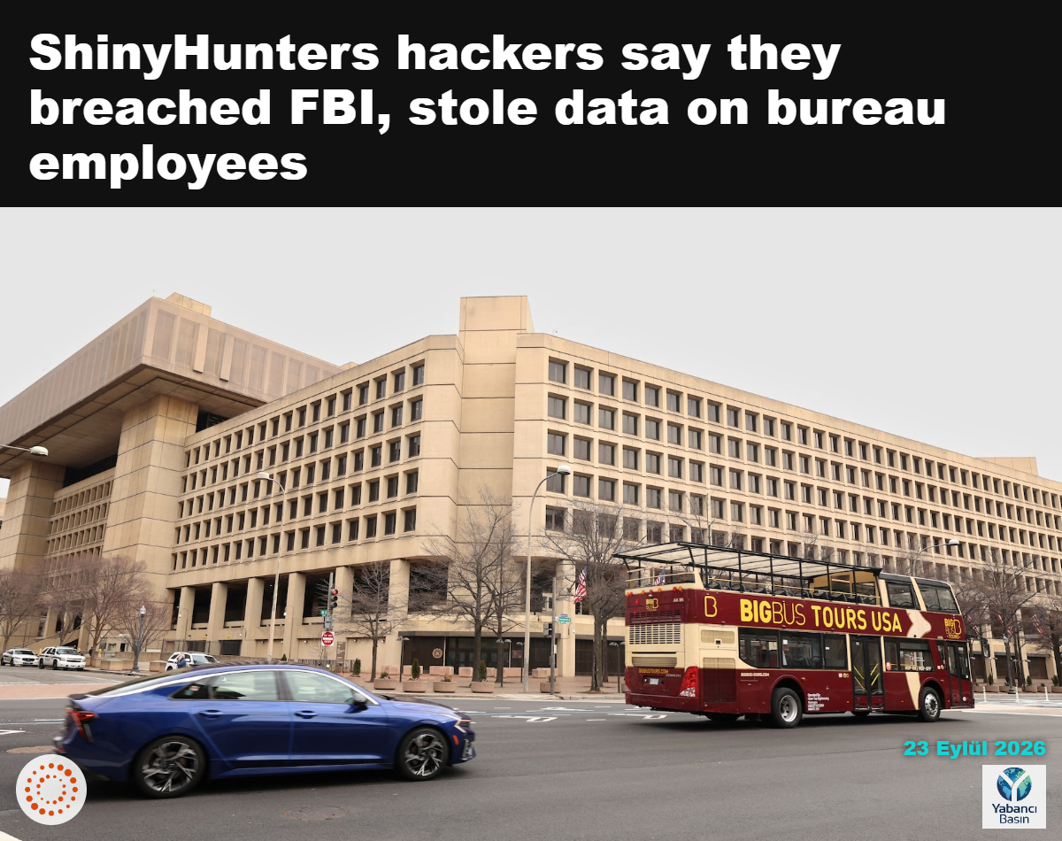 Bir tur otobüsü Washington'daki FBI genel merkezinin önünden geçiyor, ABD, 3 Şubat 2025. REUTERS/Kevin Lamarque/Dosya fotoğrafı