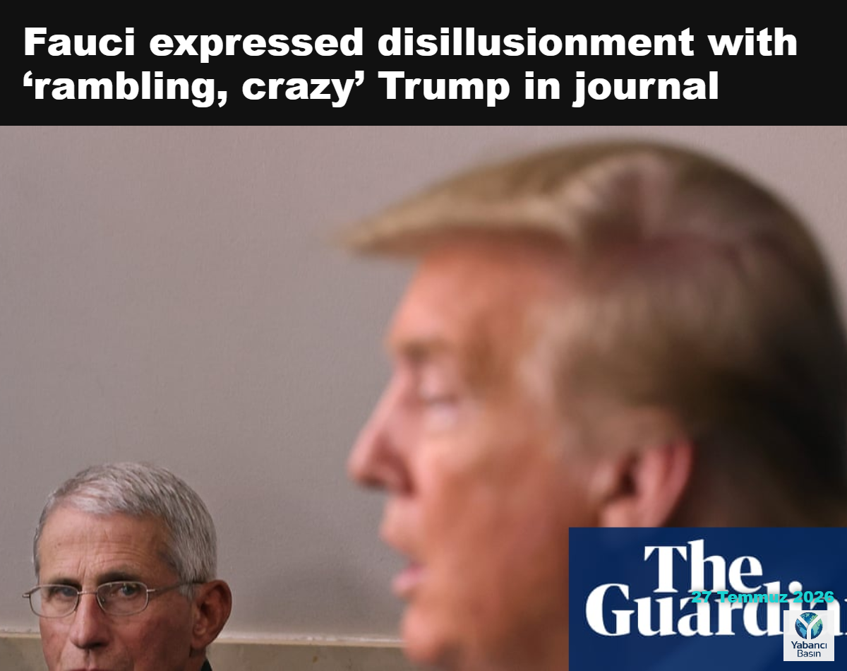 Anthony Fauci, 7 Nisan 2020’de Beyaz Saray’daki koronavirüs görev gücü toplantısının ardından Donald Trump’ın gazetecilere konuşmasını izliyor. Fotoğraf: Chip Somodevilla/Getty Images
