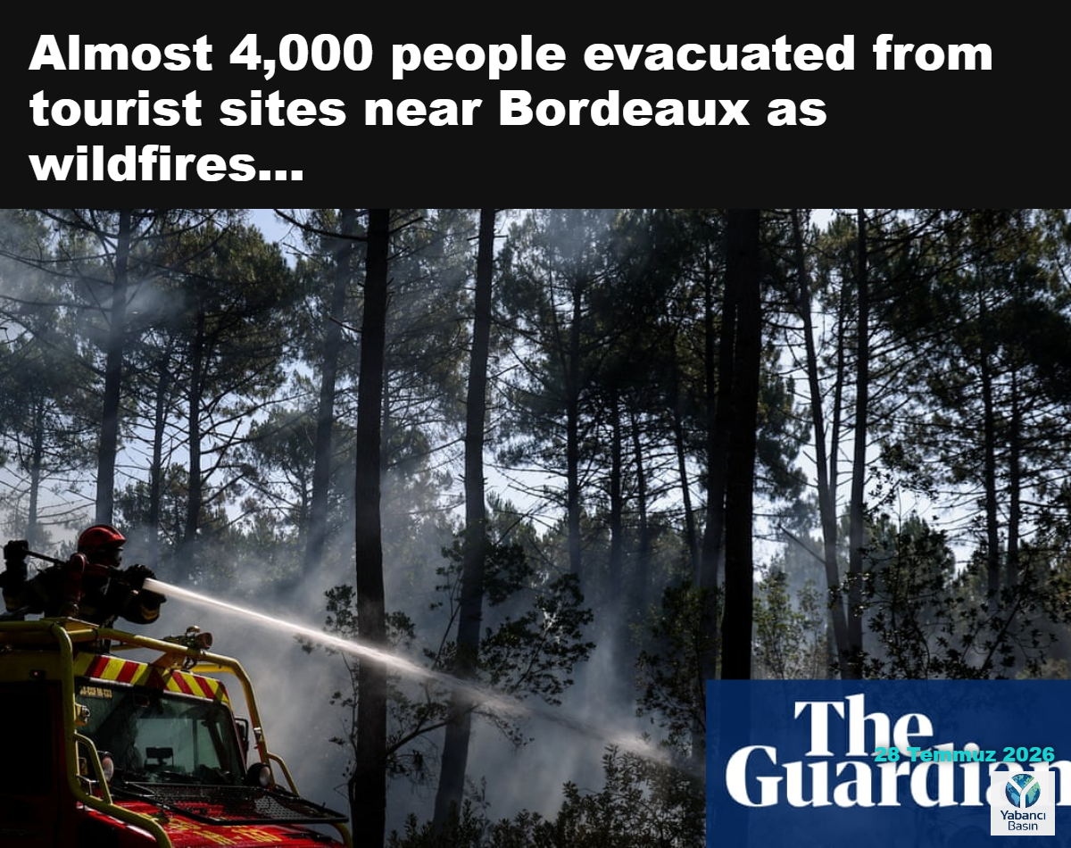 Fransa’nın Gironde bölgesinde, Cap Ferret yarımadası yakınlarındaki Le Grand Crohot’da itfaiyeciler orman yangınını söndürmeye çalışıyor. Fotoğraf: Florion Goga/Reuters