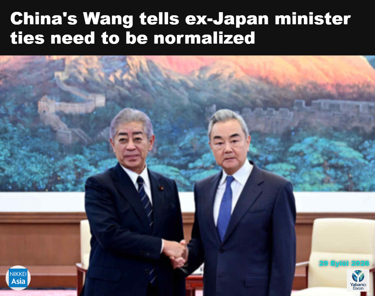 Eski Japonya Dışişleri Bakanı Takeshi Iwaya, Çin'in üst düzey diplomatı Wang Yi'ye Çin-Japonya ilişkilerinin mevcut durumunun kaygı verici olduğunu söyleyerek ilişkileri yeniden rayına oturtma sözü verdi. © Kyodo