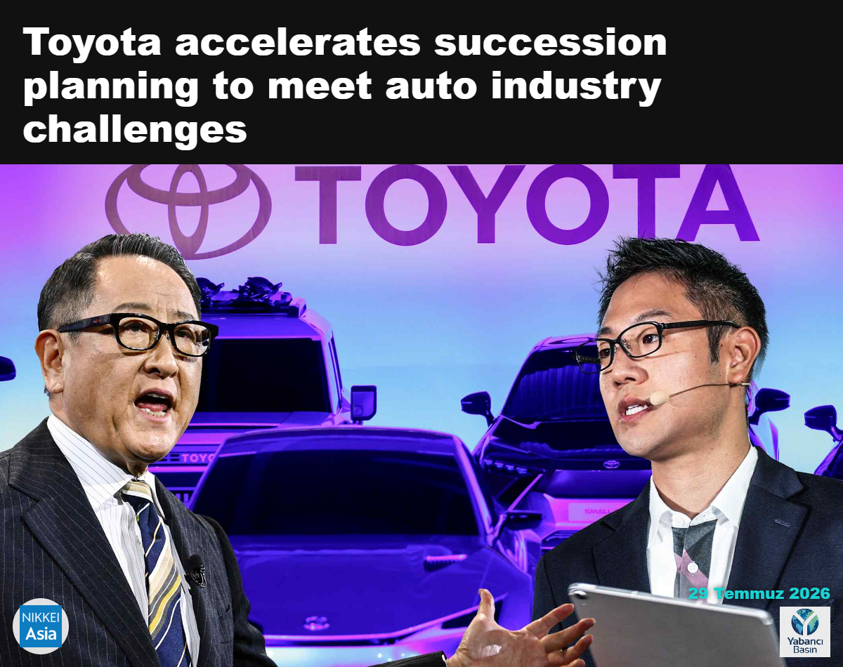 Başkan Akio Toyoda, oğlu Daisuke Toyoda’nın bu hafta Toyota’nın ana üretim operasyonlarında görev almasını sağlayacak. (Nikkei kolajı/Mayumi Tsumita ve Reuters kaynaklı fotoğraflar)