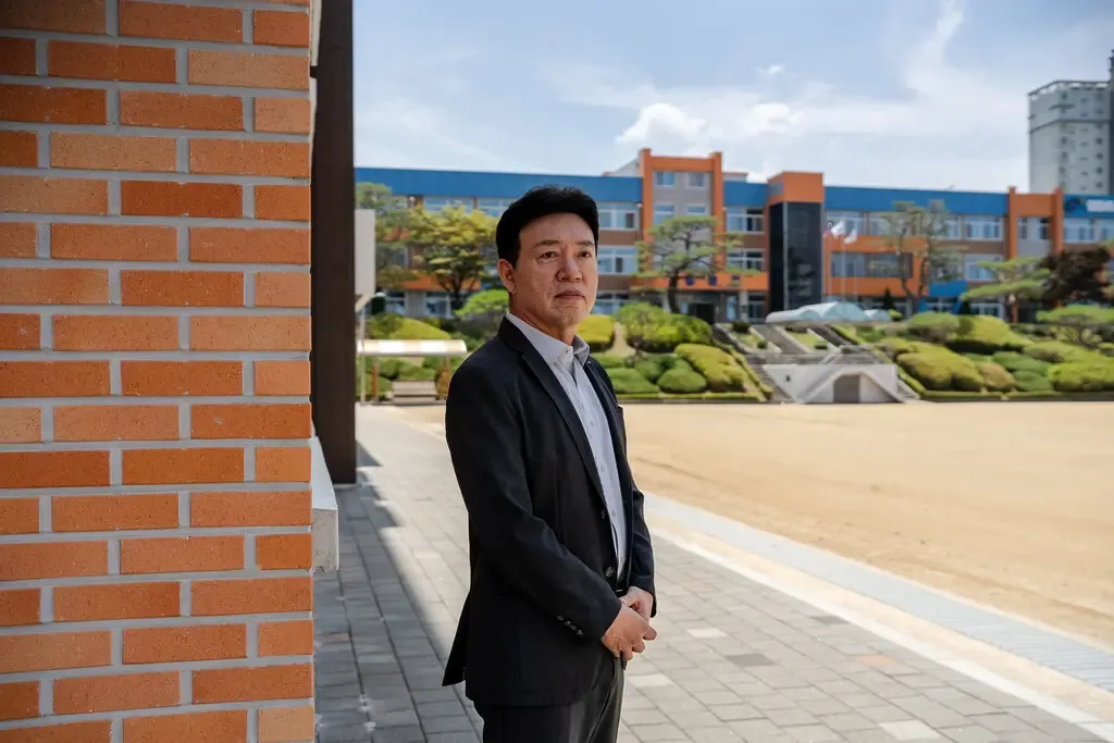 Chungbuk Okulu Müdürü Seo Eun-Seok, "Şu anda Güney Kore'nin en gözde okulu bizmişiz gibi hissediyoruz," dedi.